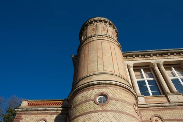 Turm gegen Himmel — Stock Photo, Image