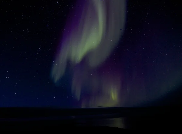 Aurora Boreal sobre la bahía 1 — Foto de Stock