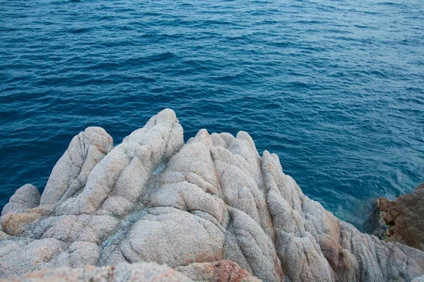 Batu di atas Laut — Stok Foto