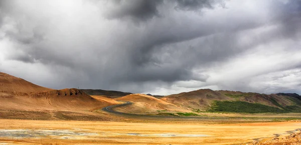 Straße nach Solfatara Felder hdr — Stockfoto