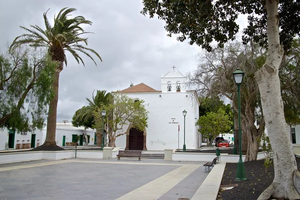 Iglesia y Plaza de Yaiza —  Fotos de Stock