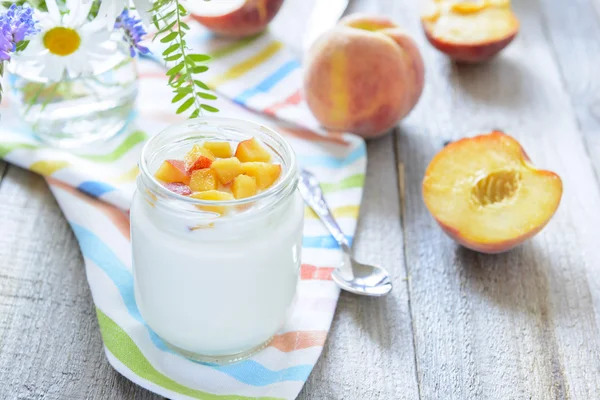 Natural yogurt — Stock Photo, Image