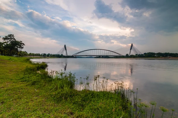Putrajaya Köprüsü