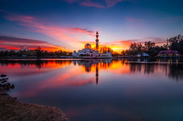 Sunset Tengku Tengah Zaharah Mosque Terengganu Malaysia — Stockfoto