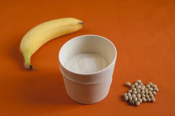 Close-up view of organic Banana Soy Yogurt — Stock Photo, Image