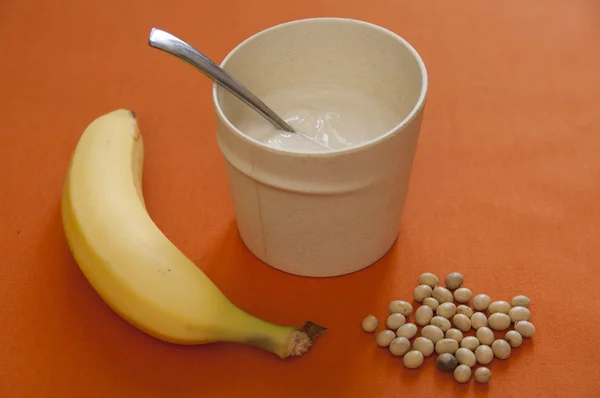 Close-up view of organic Banana Soy Yogurt — Stock Photo, Image