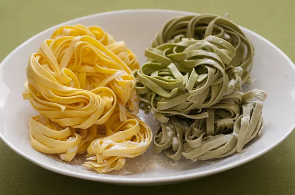 Nahaufnahme italienischer handgemachter Bio-Pasta — Stockfoto