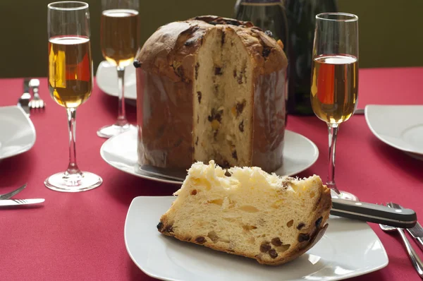İtalyan panettone yakından görmek
