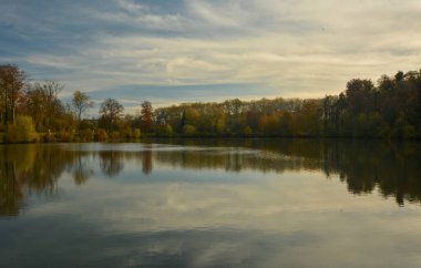 Enghien parkının güzel manzarası