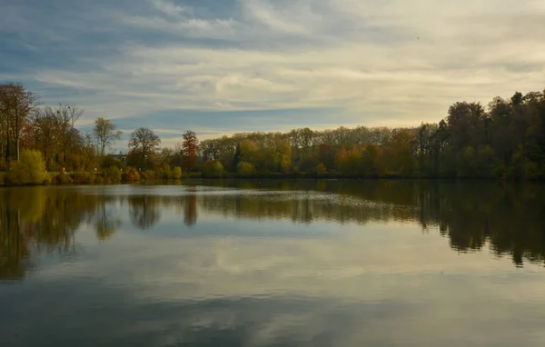 Hermosa Vista Del Parque Enghien —  Fotos de Stock