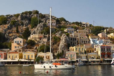 Symi, Yunanistan - 20221021: Symi 'nin güzel manzarası