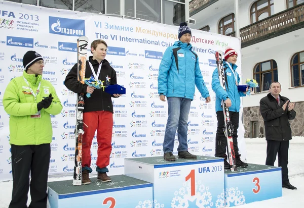 Winners of VI international childrens winter games from UFA — Stock Photo, Image