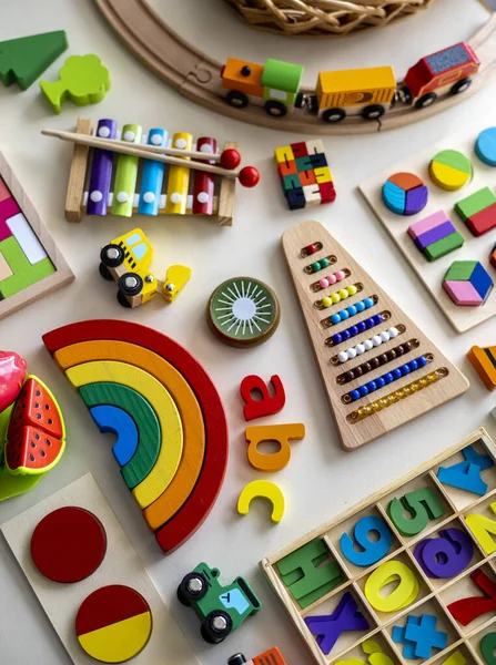 Parlak Renkli Çocuk Oyuncaklarının Çeşitliliği Düz Yatıyordu Uzayı Kopyala Montessori — Stok fotoğraf