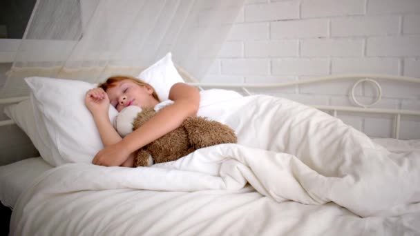Sleeping Little Girl Hugs Teddy Bear Dream Pretty Brunette Child — Stock Video