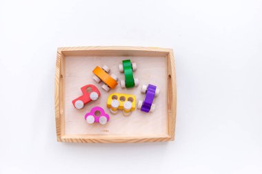 Montessori malzemesi ahşaptır. Bebek eğitimi konsepti. Çevre dostu oyuncak. Düz yatıyordu. Boşluk Taşımasını Kopyala