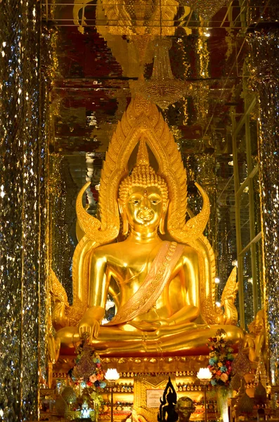 Buddha-Bilder, Nahaufnahme von Goldbuddha, Thailand, Asien — Stockfoto