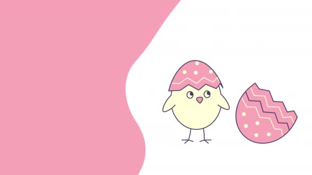 4kビデオのピンクイースターの卵と小さな鶏の中. — ストック動画