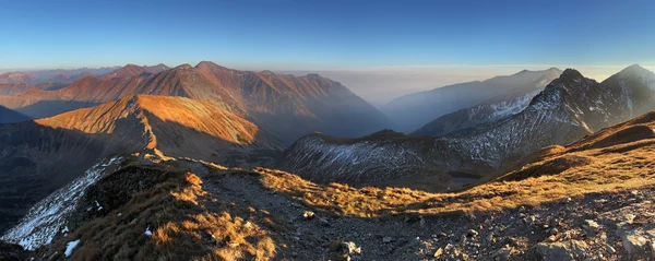 Panorama de montanha do pico Volovec em West Tatras - Rohace, Sl — Fotografia de Stock