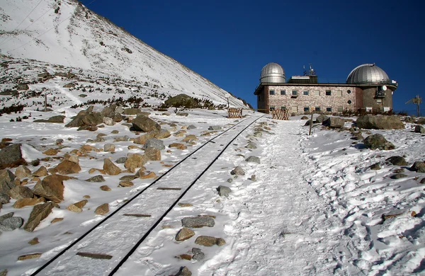 Observatoire dans les Hautes Tatras Skalnate pleso - Lomnicky stit - High — Photo