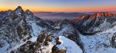 Sunrise yüksek tatras - dağ - Slovakya fotoğraf rysy