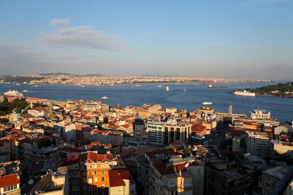 Istanbul panorama vid solnedgången — Stockfoto