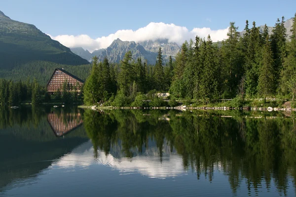 Beautiful Lake in High Tatras - Strbske pleso — Stock Photo, Image