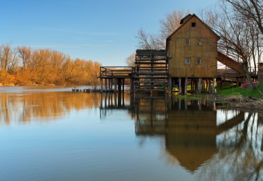 nehir yansıma watermill ve ağaç