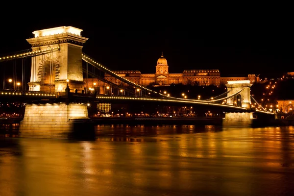 Boedapest - Hongarije nacht van kasteel buda — Stockfoto