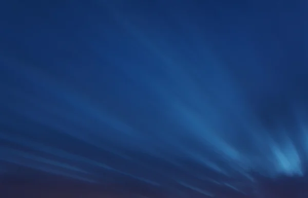 Fundo do céu - longa exposição ao crepúsculo com nuvens — Fotografia de Stock
