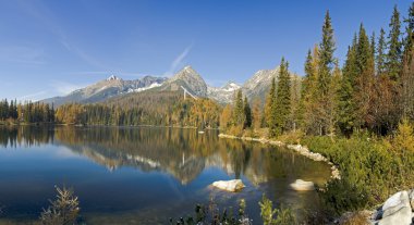 Strbske pleso - yüksek tatras güzel göl - Slovakya - europ