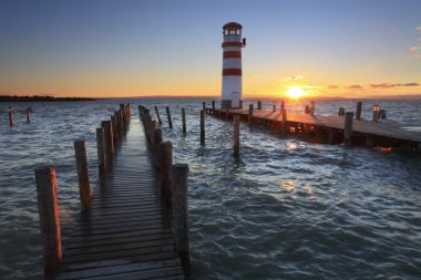 gün batımında Gölü neusiedl deniz feneri