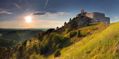 harabe kale ile güneş