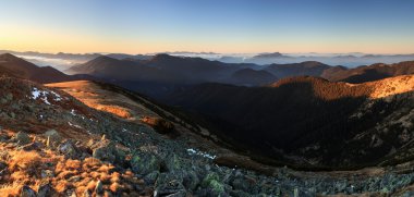 dağ panorama tatras ını Slovakya günbatımında - düşük