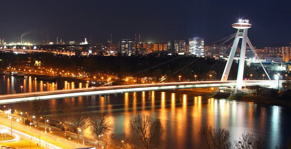 Spazio urbano di Bratislava - panorama dal castello — Foto Stock