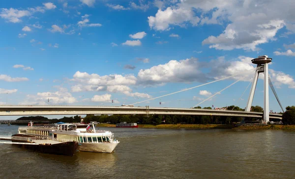 New Bridge with ship, Bratislava, Slovakia — Stock Photo, Image