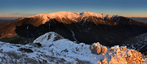 Montagna Tatra al tramonto - Tatra occidentale, Rohace — Foto Stock