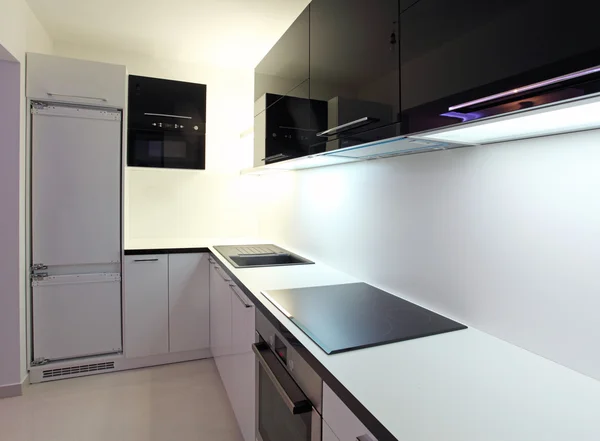 Moderne keuken in luxe Australische herenhuis — Stockfoto