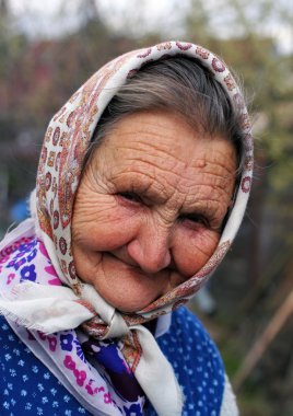çok yaşlı kadın - açık