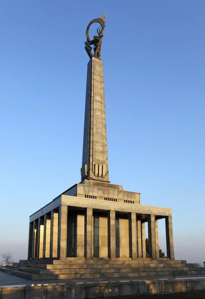 Memorial monument and cemetery for Soviet Army soldiers — Stock Photo, Image