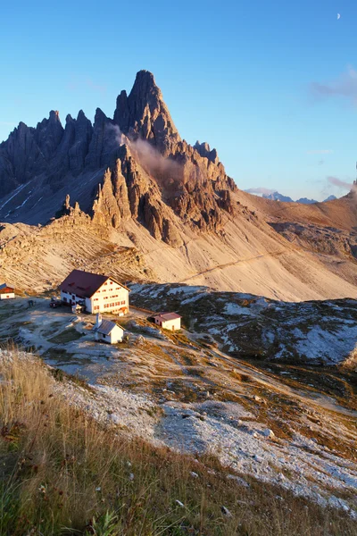 Dolomity horské panorama v Itálii při západu slunce — Stock fotografie