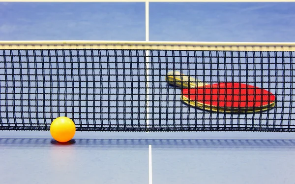 Équipement pour tennis de table - raquette, balle, table — Photo