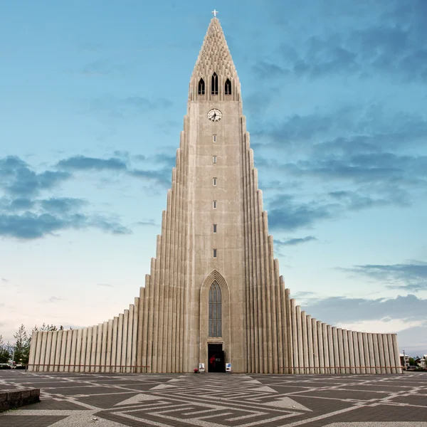 Hallgrimskirkja catedral en reykjavik iceland —  Fotos de Stock