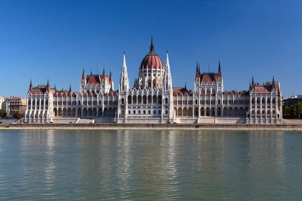 Budapest - ungerska parlamentet. — Stockfoto