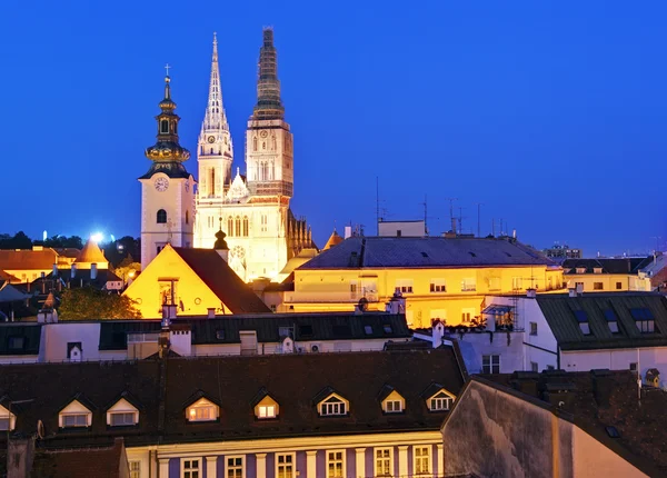 Місто Загреб вночі - Хорватія — стокове фото