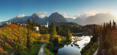 Slovakya dağ gölü, yüksek tatra - strbske pleso - panorama