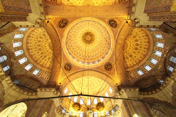 Golden mosque - interior ( Yeni Camii ) — Stock Photo, Image