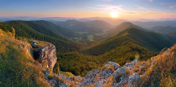 Klak piek in sunset - Slowakije berg fatra — Stockfoto