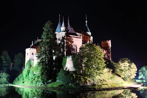 Bojnice castle, Slovakya, gece. — Stok fotoğraf