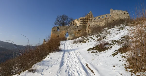 Burgruine von Topolcany — Stockfoto