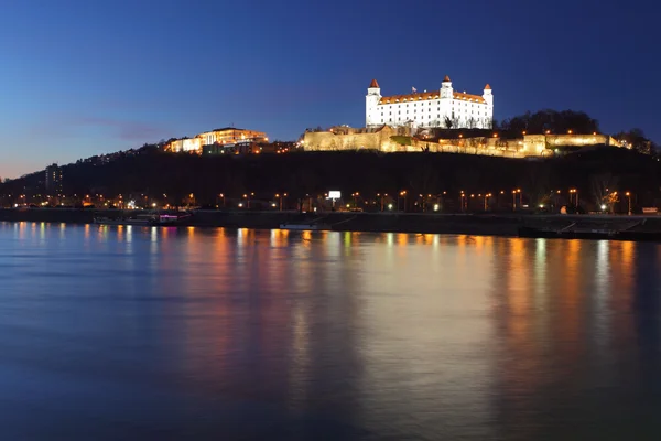 Castello e ponte di Bratislava — Foto Stock